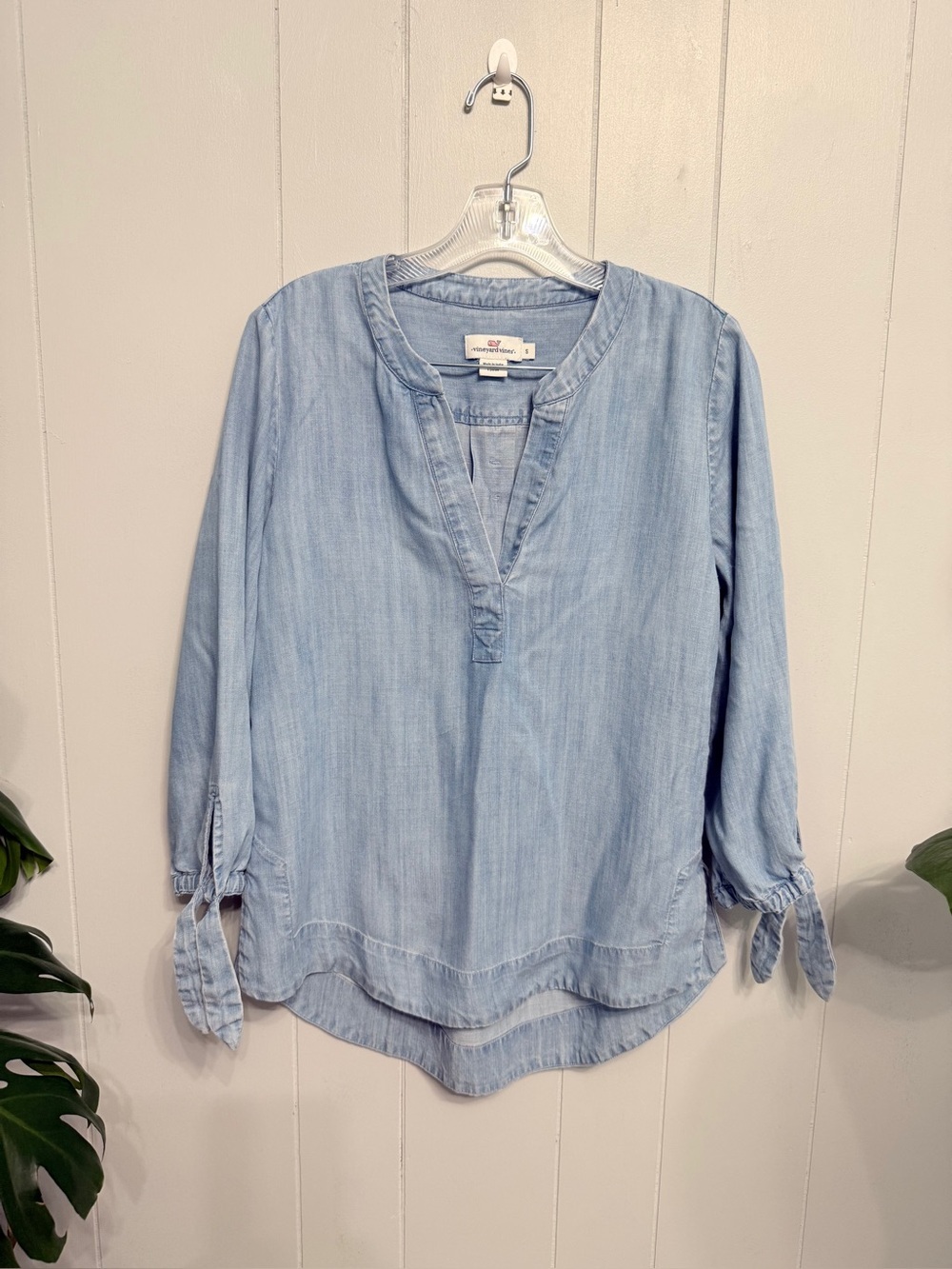 Vineyard Vines Light Blue Chambray Tie-Sleeve Tunic